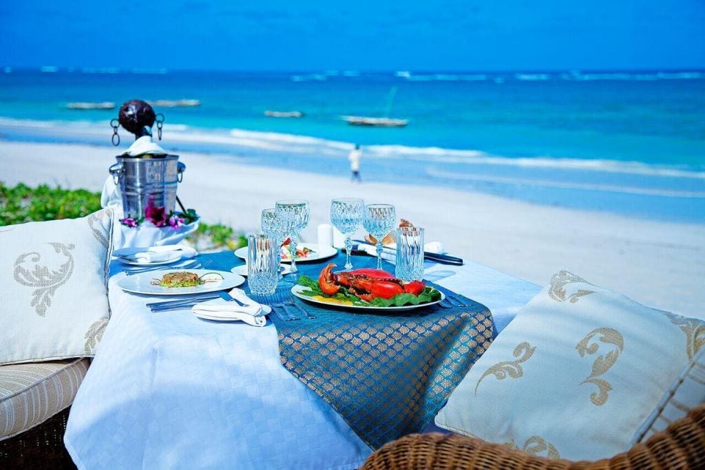 Which Is Better For Safaris? Kenya Or Tanzania? 11 White Sandy Beaches in Kenya - Diani Beach - Kenya or Tanzania? Which is better for African Safari? - Beach Safari