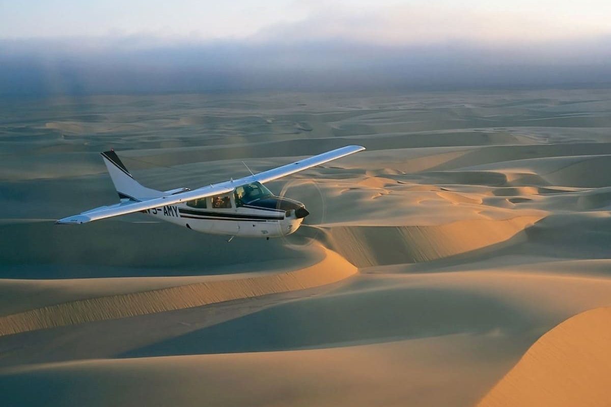 African Flying Safaris - Luxury African Safaris - Namibia Flying Safaris - Cheetah Safaris