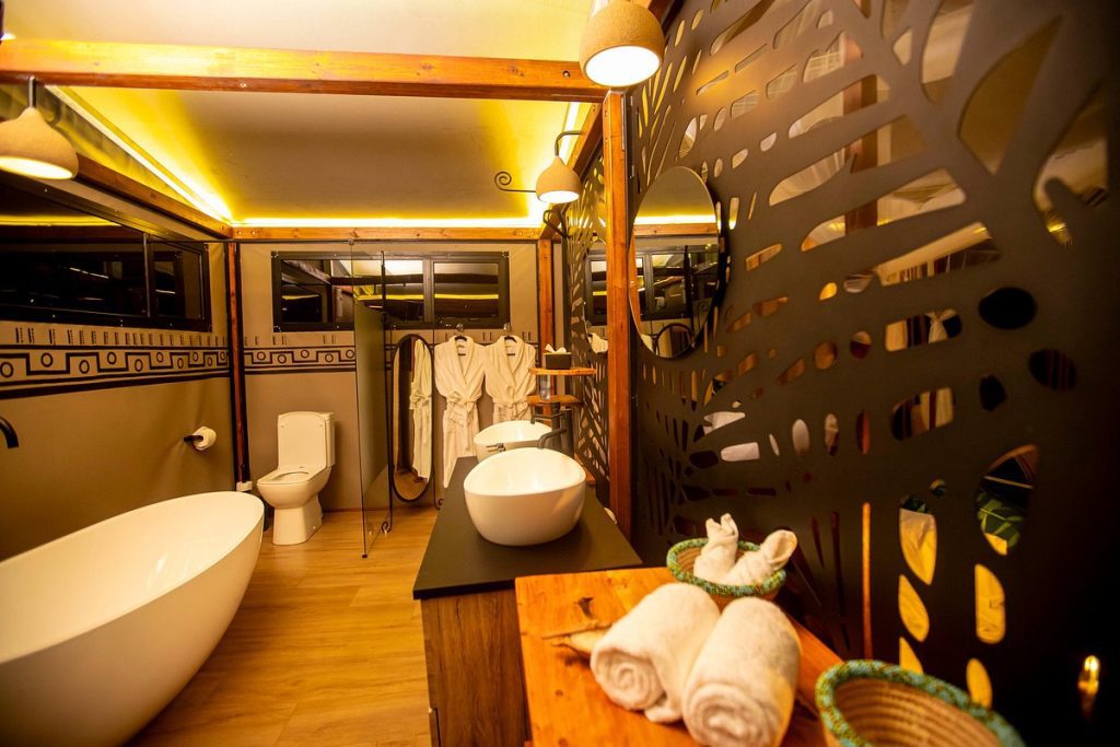 escarpment luxury camp serengeti
