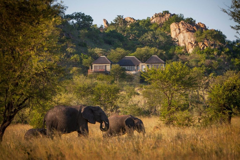 Four Seasons Safari Lodge